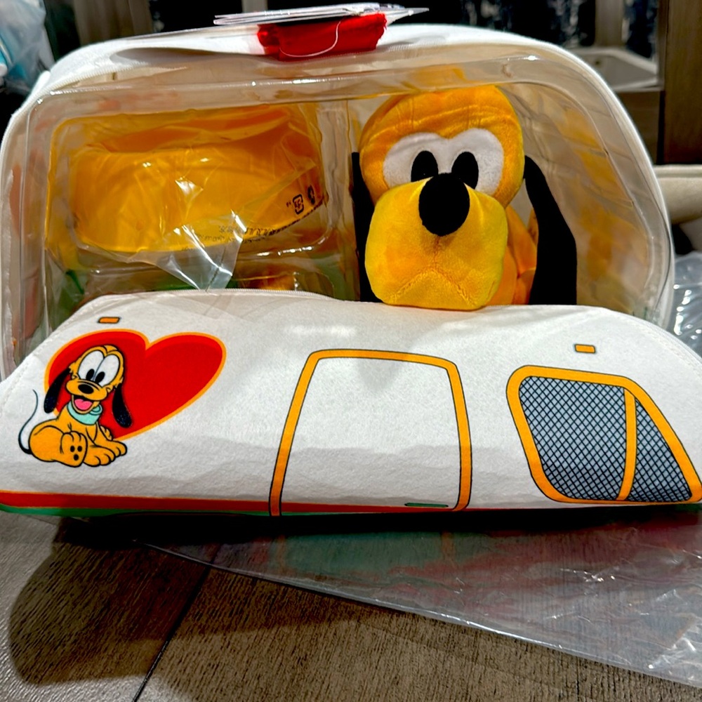 New Disney Junior Mickey Pluto Vet Set - Picture 8 of 9